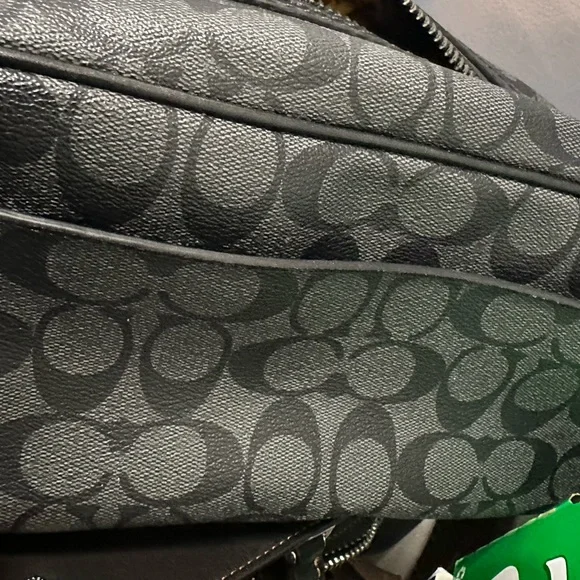 Coach - Picture 5 of 6